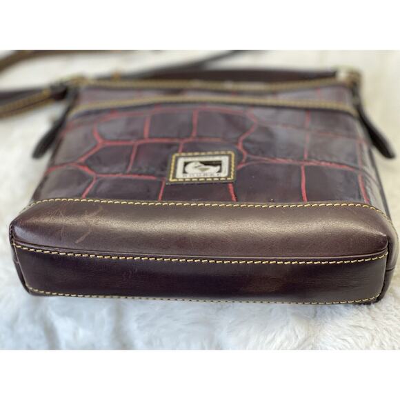 DOONEY & BOURKE Letter Carrier Croc Embossed Leather Crossbody Messenger Purse - Picture 5 of 8